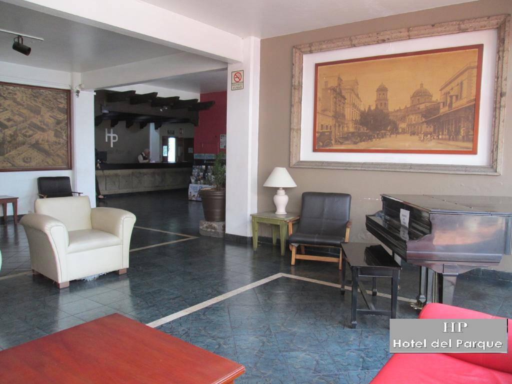 Hotel Del Parque Гвадалахара Экстерьер фото