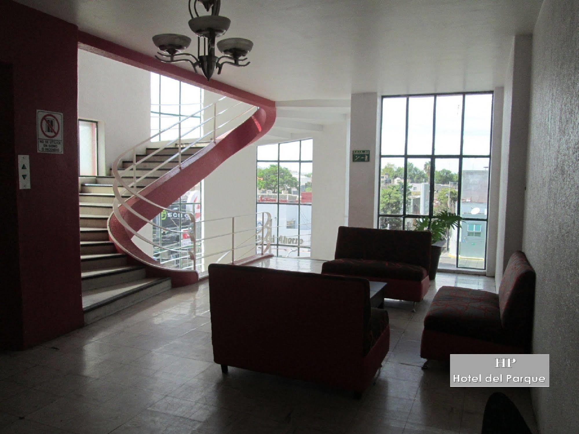 Hotel Del Parque Гвадалахара Экстерьер фото
