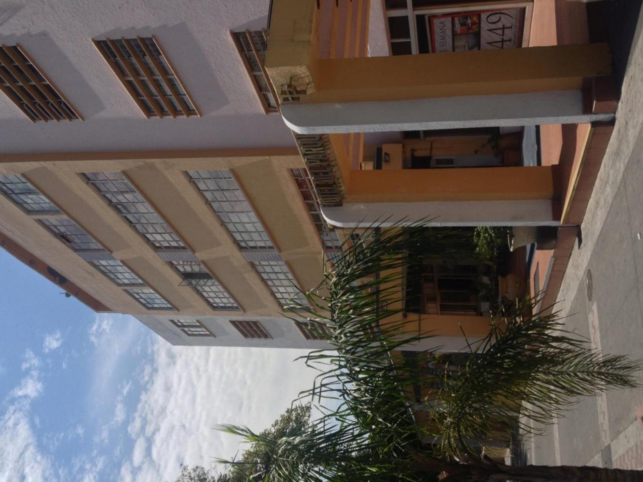 Hotel Del Parque Гвадалахара Экстерьер фото
